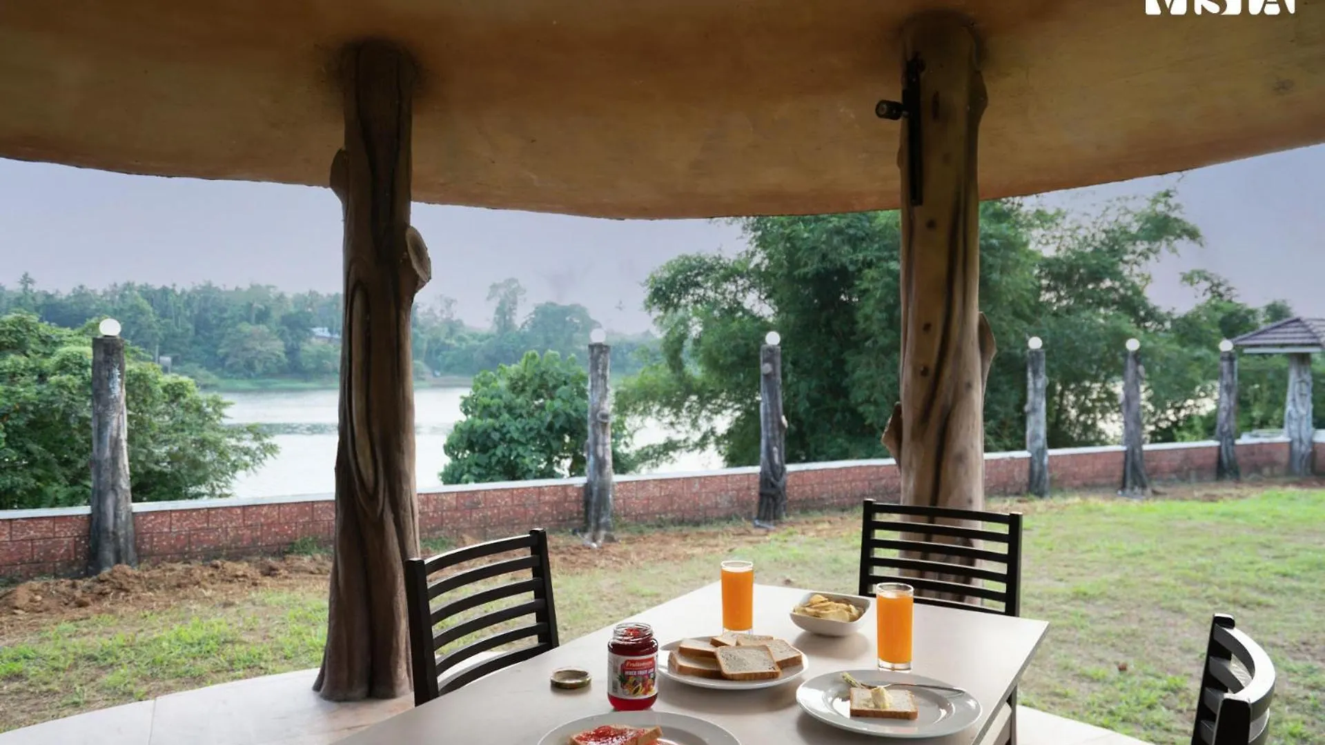 Stayvista At Periyar Palace- Pet Friendly, River View Villa With Garden Kochi