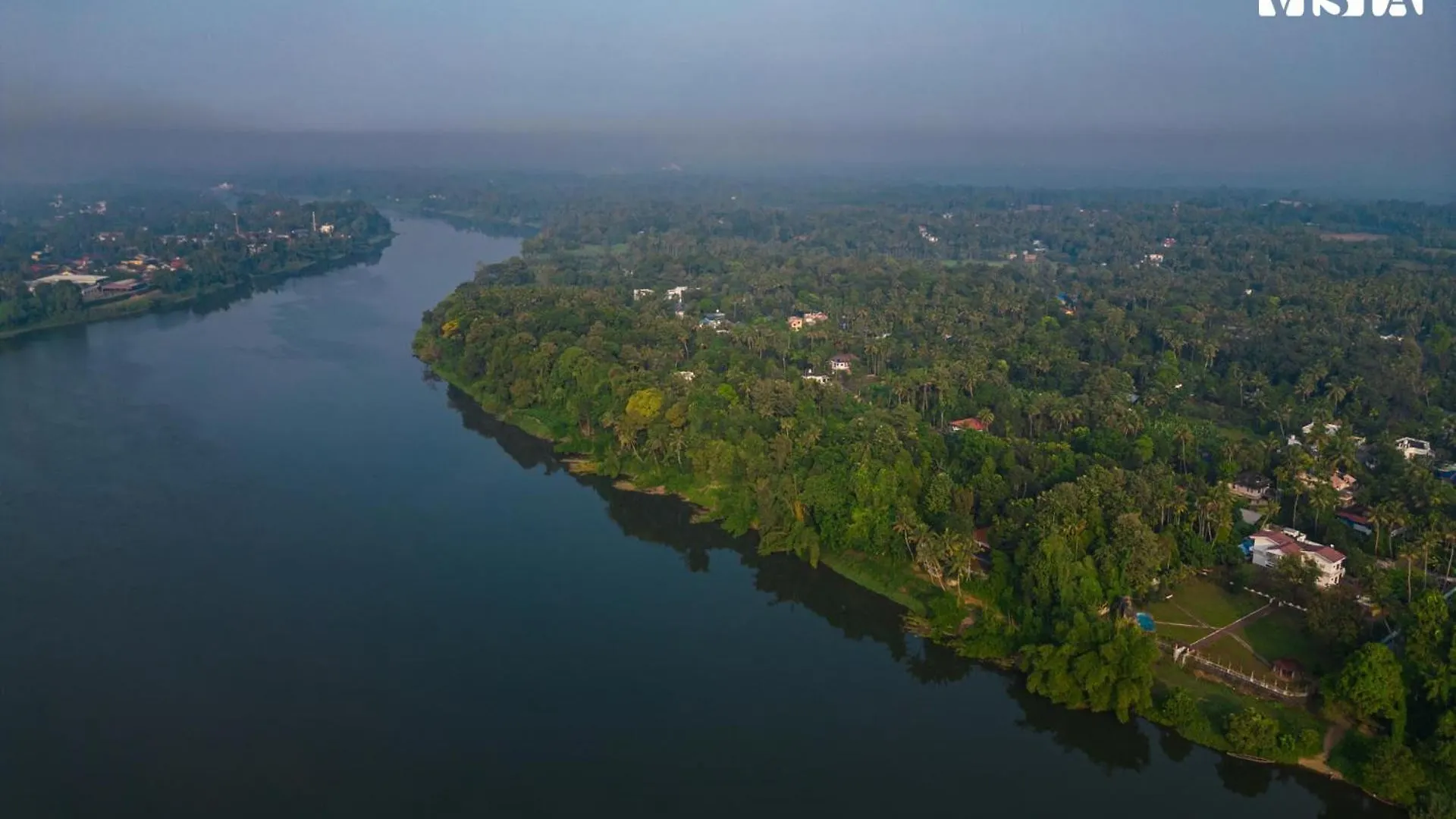 Hotel Stayvista At Periyar Palace- Pet Friendly, River View Villa With Garden Kochi