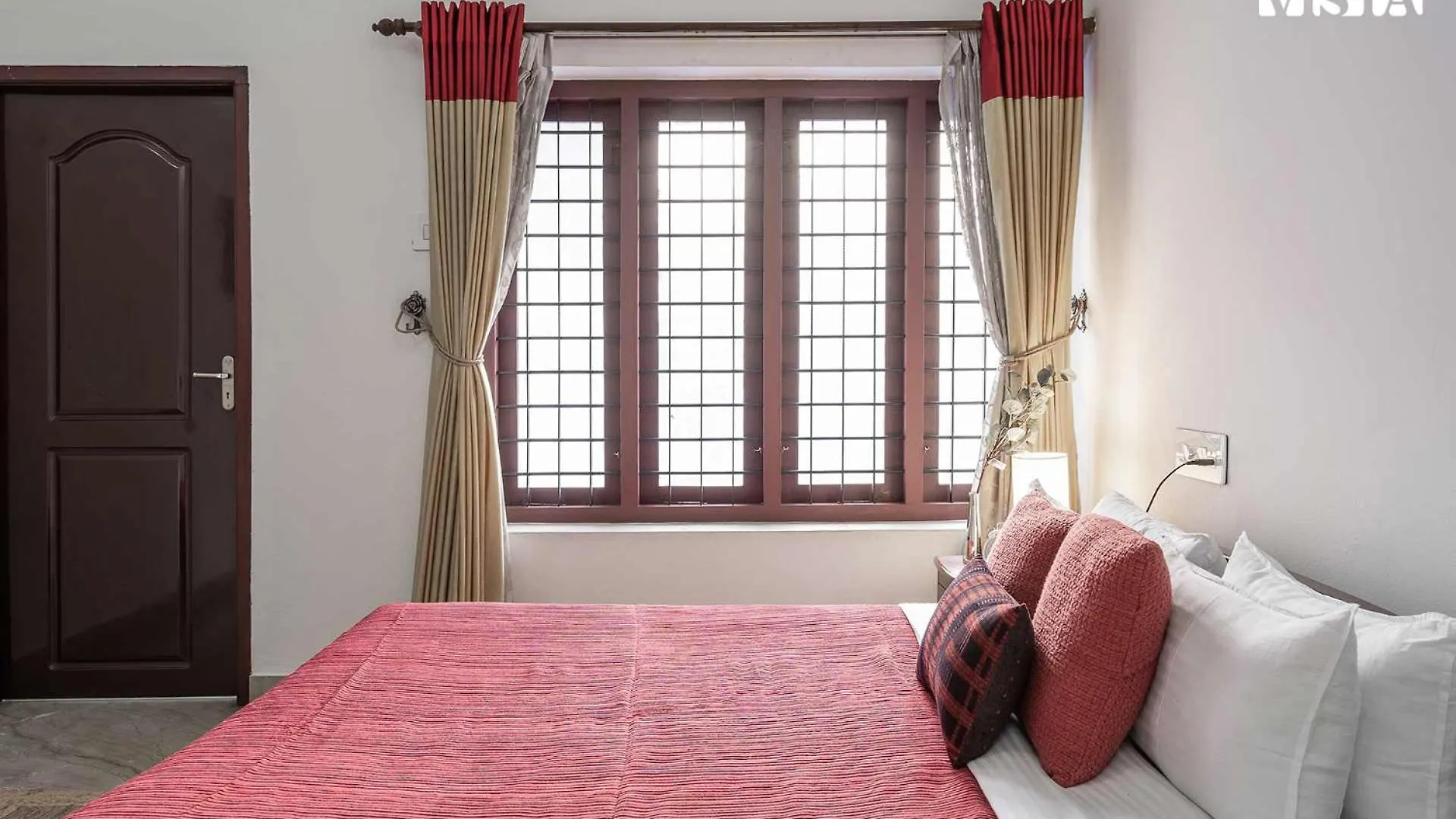 Hotel Stayvista At Periyar Palace- Pet Friendly, River View Villa With Garden Kochi